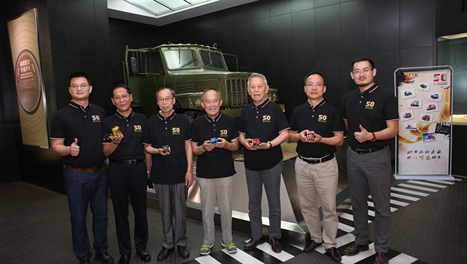 CHOICE旗舰厅公司建设50周年沉走500公里汽车长廊走进十堰